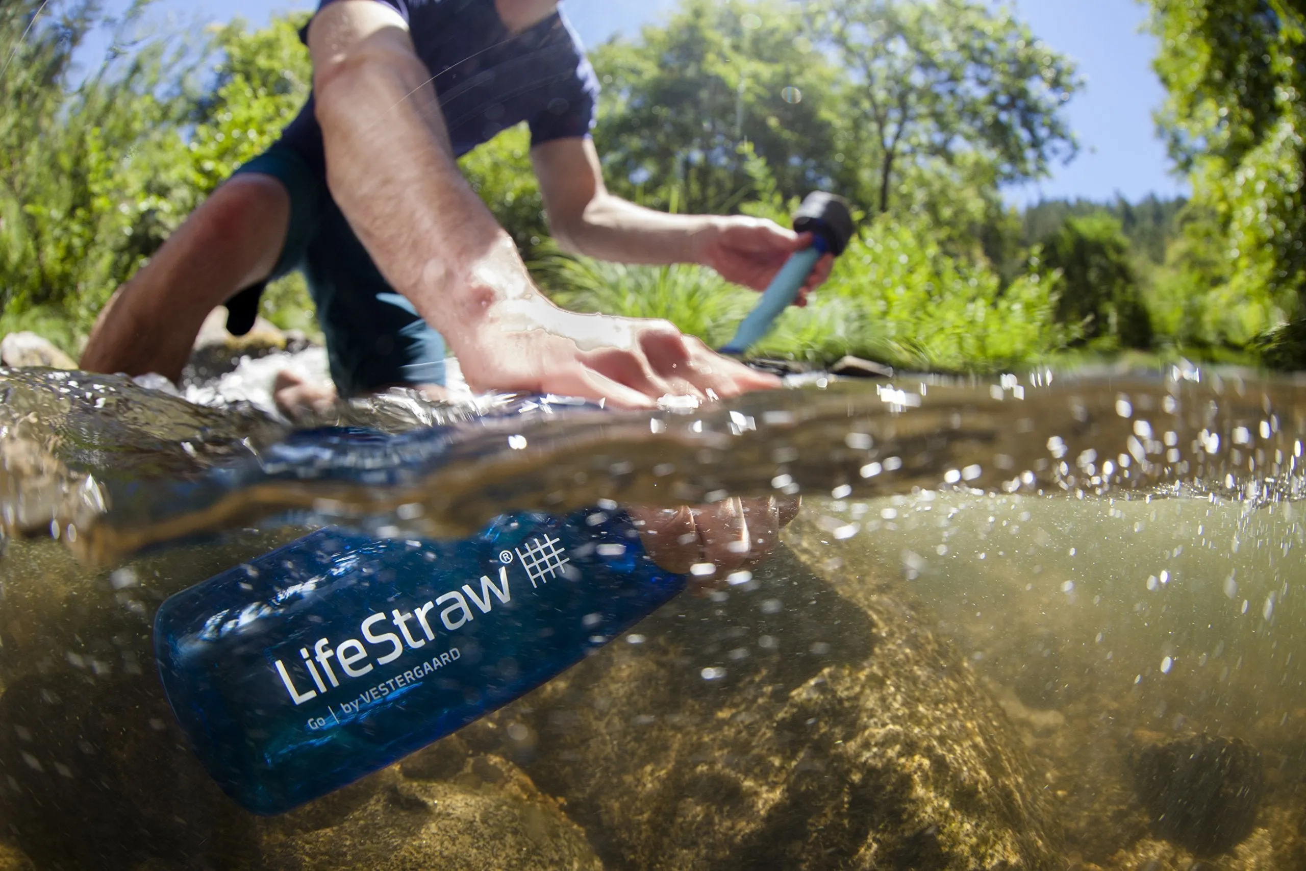 LifeStraw Go Water Filter Bottles with 2-Stage Integrated Filter Straw for Hiking, Backpacking, and Travel (Pack of 2), Purple and Blue